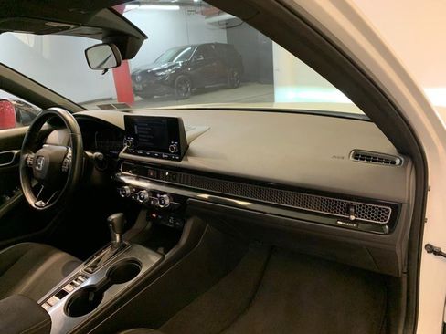 Used 2022 Honda Civic Sport image 16