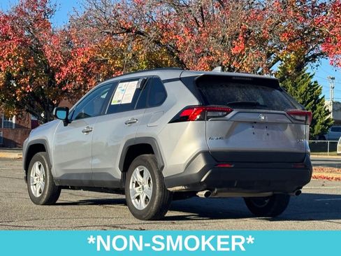 Used 2021 Toyota RAV4 XLE image 6