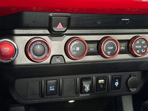 Certified 2019 Toyota Tacoma TRD Sport AWD/4WD image 22