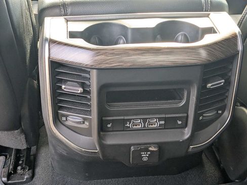 Used 2019 RAM 1500 Laramie AWD/4WD image 14