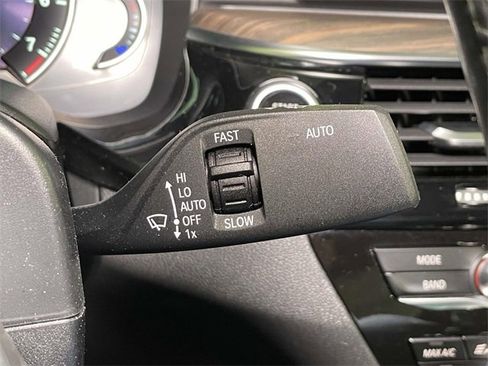 Used 2018 BMW 530i xDrive image 35