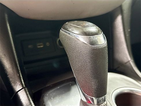 Used 2020 Chevrolet Equinox LS w/ LS Convenience Package image 18