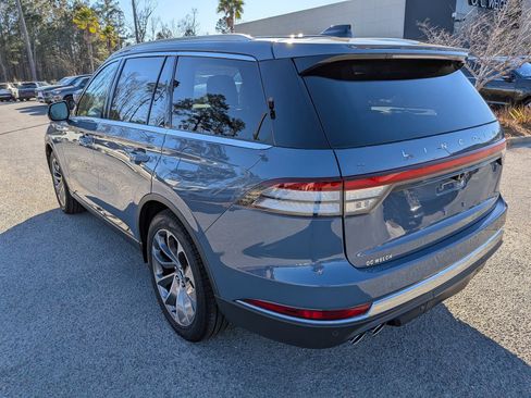 Certified 2025 Lincoln Aviator Reserve image 7