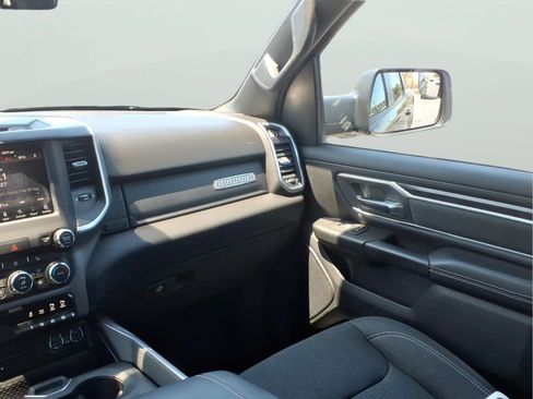 Used 2019 RAM 1500 Big Horn AWD/4WD image 12