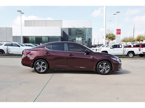 Used 2022 Nissan Sentra SV image 7