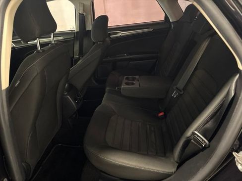 Used 2020 Ford Fusion SE FWD image 30