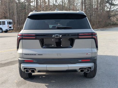 New 2026 Chevrolet Traverse Z71 image 3