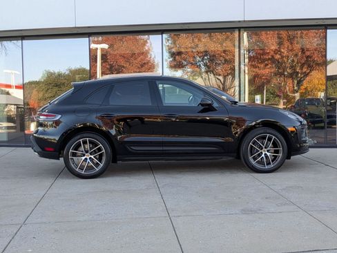 Used 2025 Porsche Macan image 8