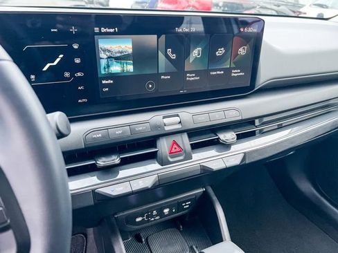 Certified 2025 Kia K4 EX image 19