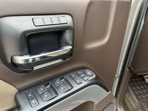 Used 2017 Chevrolet Silverado 2500 LTZ w/ Vortec Plus Package image 24