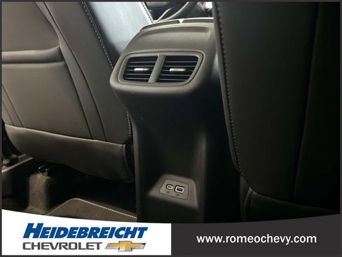 Used 2023 Buick Envision Essence AWD/4WD image 17