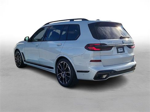 Used 2023 BMW X7 xDrive40i w/ Executive Package image 4
