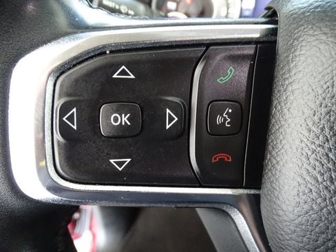 Used 2019 RAM 1500 Laramie AWD/4WD image 7