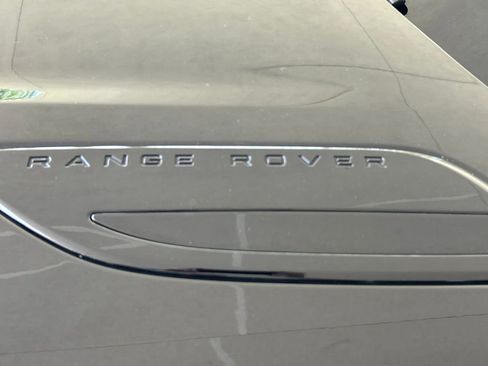 Used 2025 Land Rover Range Rover Velar Dynamic SE AWD/4WD image 17