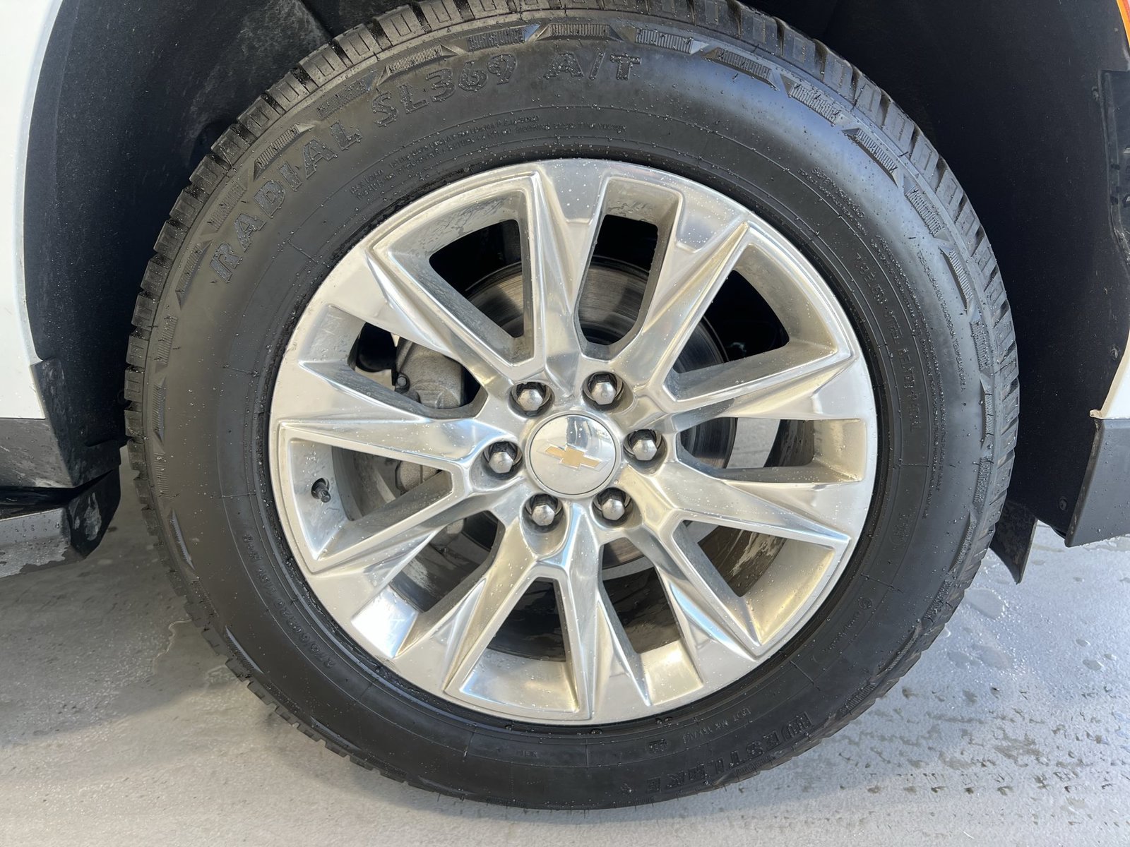 Used 2024 Chevrolet Suburban Premier AWD/4WD image 10