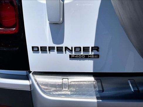 Used 2020 Land Rover Defender 110 First Edition AWD/4WD image 29