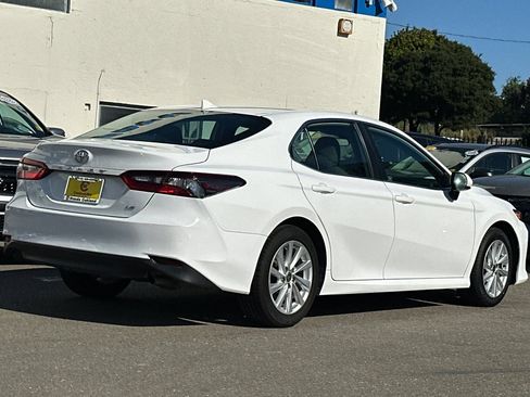 Used 2024 Toyota Camry LE FWD image 5