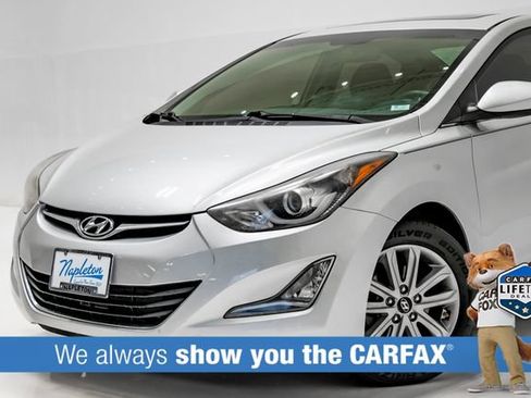 Used 2015 Hyundai Elantra SE w/ Option Group 03 FWD image 2