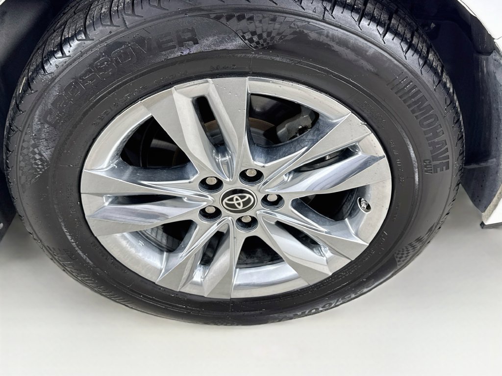 Used 2022 Toyota Sienna Limited FWD image 43