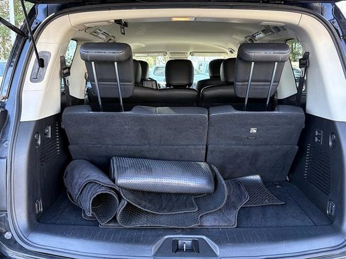 Used 2020 Nissan Armada SL image 12