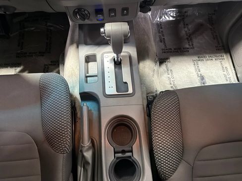 Used 2012 Nissan Frontier SV w/ Sport Appearance Pkg AWD/4WD image 17