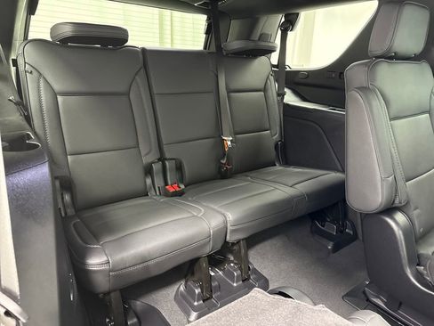 Used 2025 GMC Yukon Denali AWD/4WD image 14
