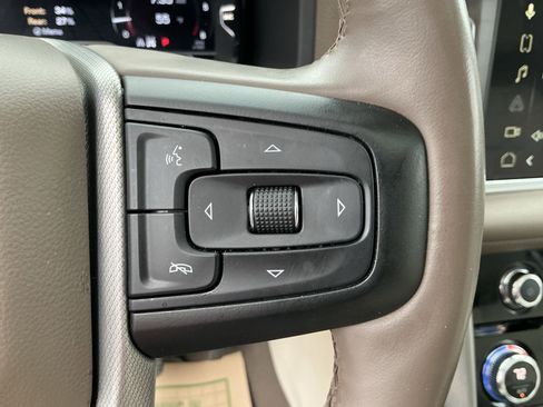 Used 2023 GMC Yukon Denali AWD/4WD image 29