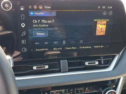 Used 2026 Chevrolet Equinox LT FWD image 12