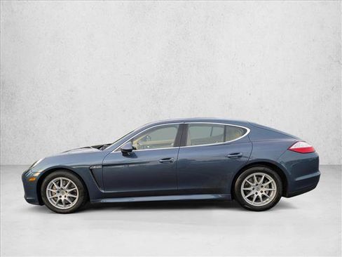 Used 2010 Porsche Panamera S image 9