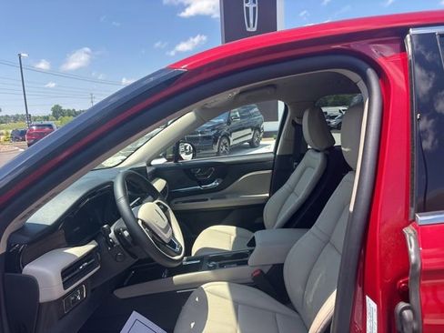 New 2025 Lincoln Corsair Reserve image 5