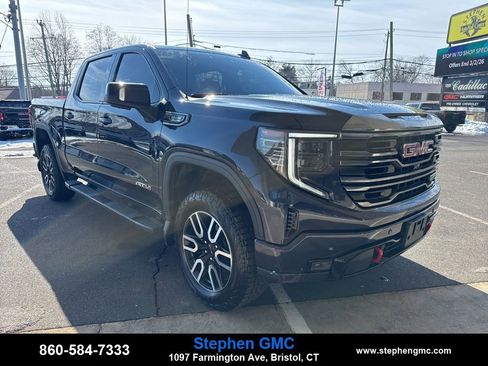 Used 2023 GMC Sierra 1500 AT4 w/ Technology Package image 1