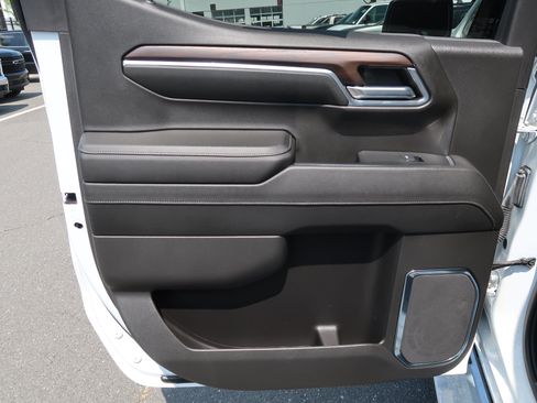 Used 2024 GMC Sierra 1500 SLT w/ SLT Premium Package AWD/4WD image 35