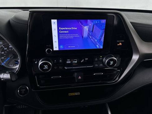 Used 2023 Toyota Highlander XLE image 14