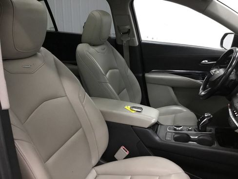 Used 2019 Cadillac XT4 Luxury w/ Cold Weather Package AWD/4WD image 34