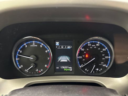 Used 2017 Toyota RAV4 Limited w/ Carpet Mat Package AWD/4WD image 17