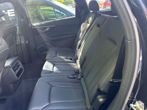 Used 2023 Audi Q7 2.0T Premium Plus w/ Premium Plus Package AWD/4WD image 7