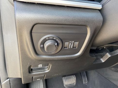 Used 2024 Jeep Grand Cherokee L Laredo image 39