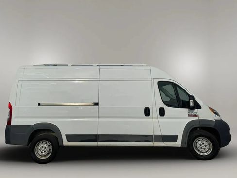 Used 2018 RAM ProMaster 2500 FWD image 5