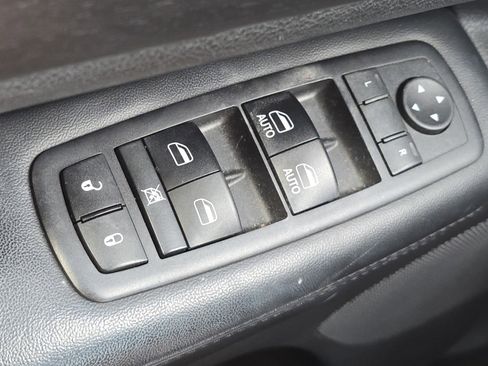 Used 2017 Jeep Grand Cherokee Laredo w/ Quick Order Package 23E image 15