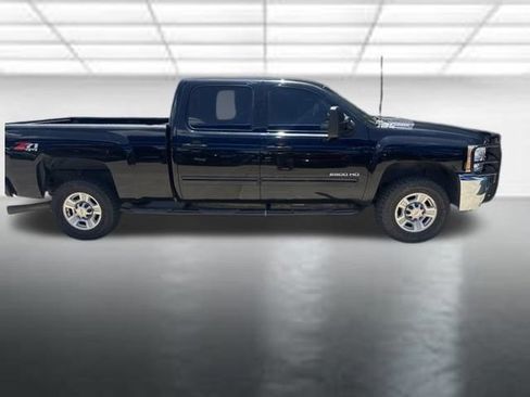 Used 2010 Chevrolet Silverado 2500 LTZ w/ Suspension Package, Off-Road AWD/4WD image 2
