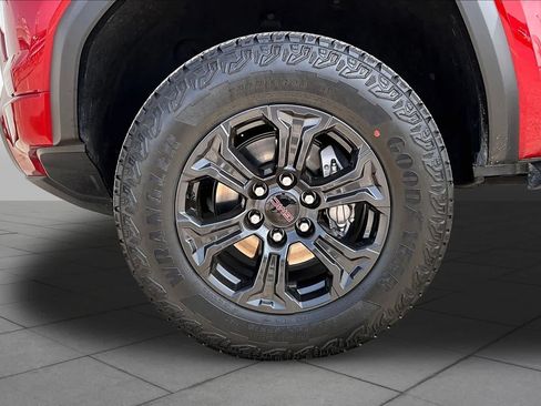 Used 2024 GMC Canyon Elevation w/ Convenience Package RWD image 10