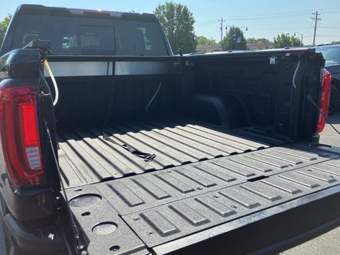 Used 2019 GMC Sierra 1500 AT4 w/ AT4 Preferred Package AWD/4WD image 8