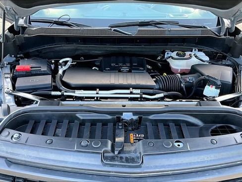 Used 2024 Chevrolet Silverado 1500 Custom AWD/4WD image 31