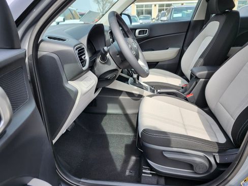 New 2026 Hyundai Venue SEL FWD image 18