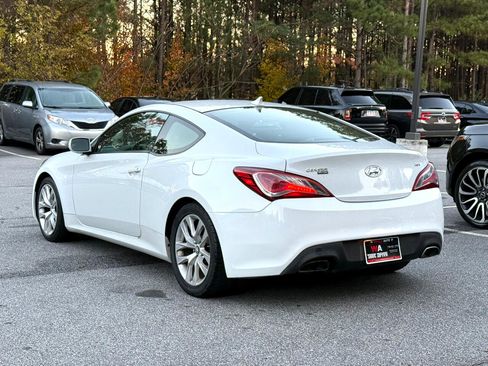 Used 2013 Hyundai Genesis 2.0T image 6