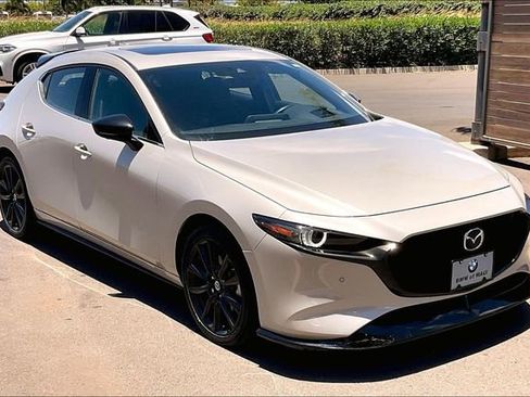 Used 2023 MAZDA MAZDA3 Hatchback w/Premium Plus Pkg AWD/4WD image 2