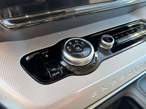 Certified 2025 Ford Expedition Active image 22