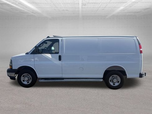 Used 2025 Chevrolet Express 2500 w/ Driver Convenience Package RWD image 10