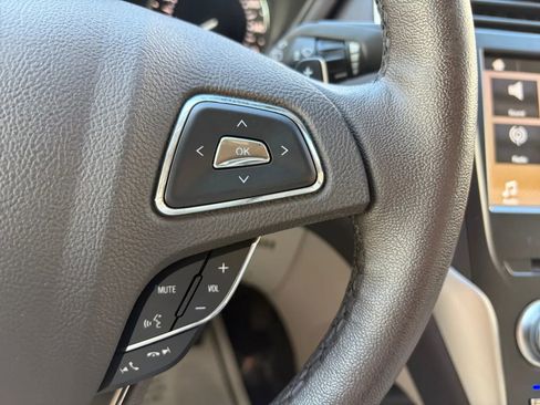 Used 2018 Lincoln MKC Premiere image 29