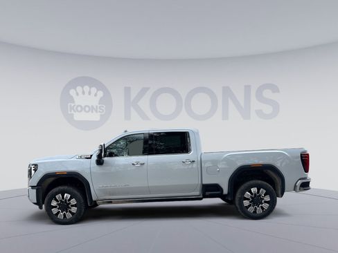 New 2026 GMC Sierra 2500 Denali w/ Denali Reserve Package image 2